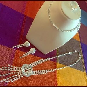 Beautiful set for special ocasión.